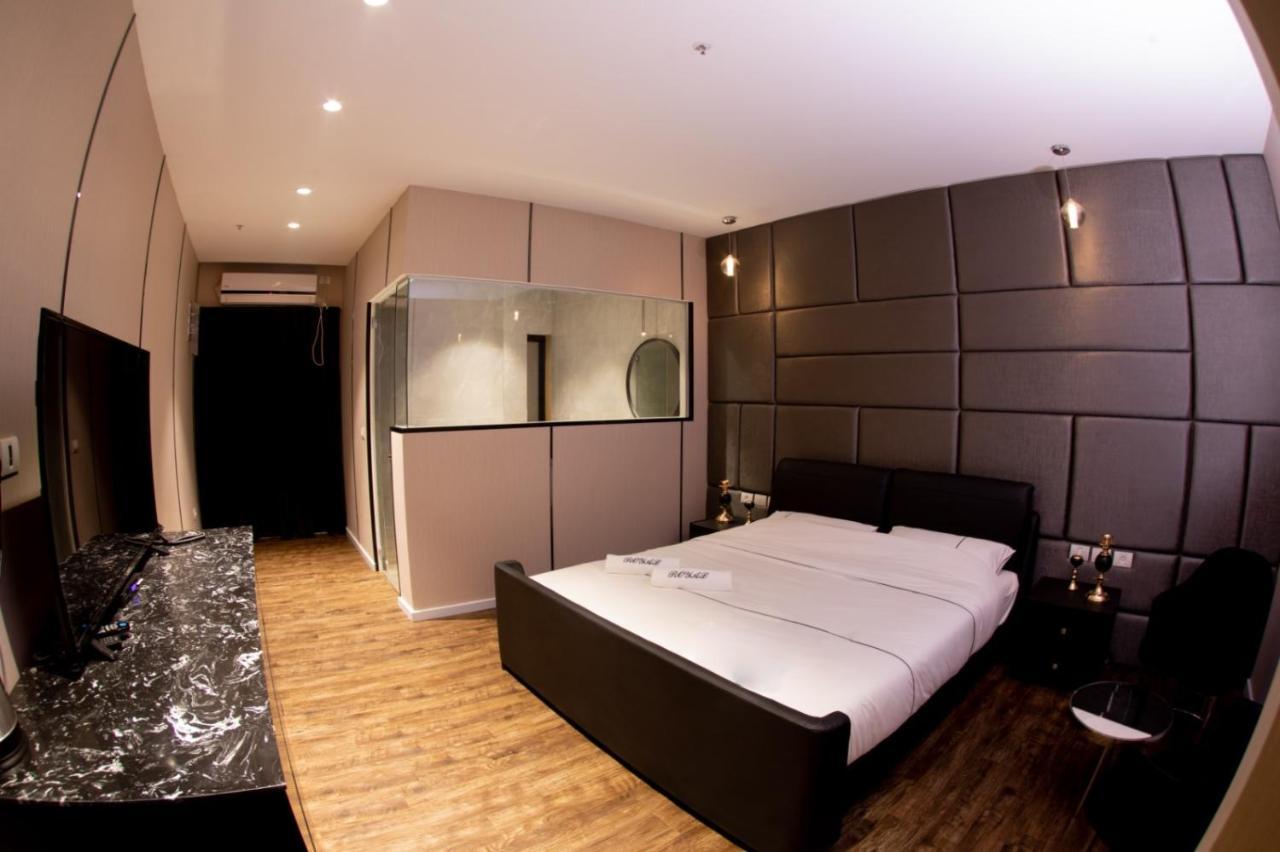 Royal Hotel Rishon LeZion Exteriör bild